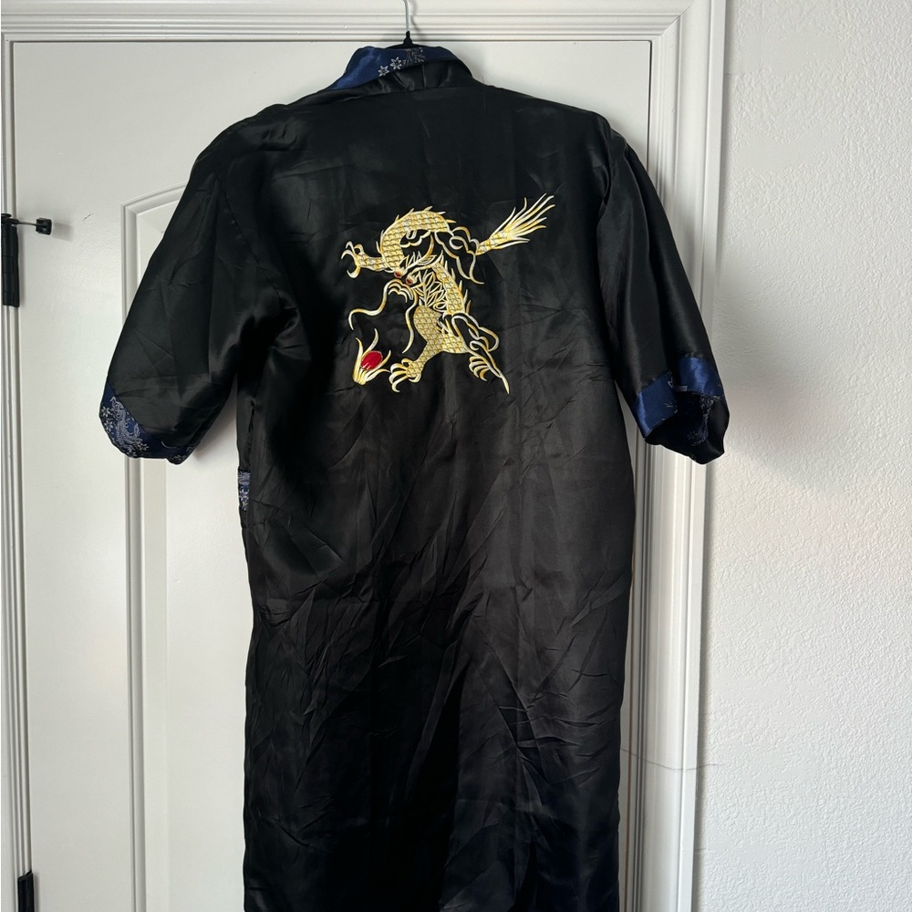Japanese Silk Robe - Picture 2 of 5